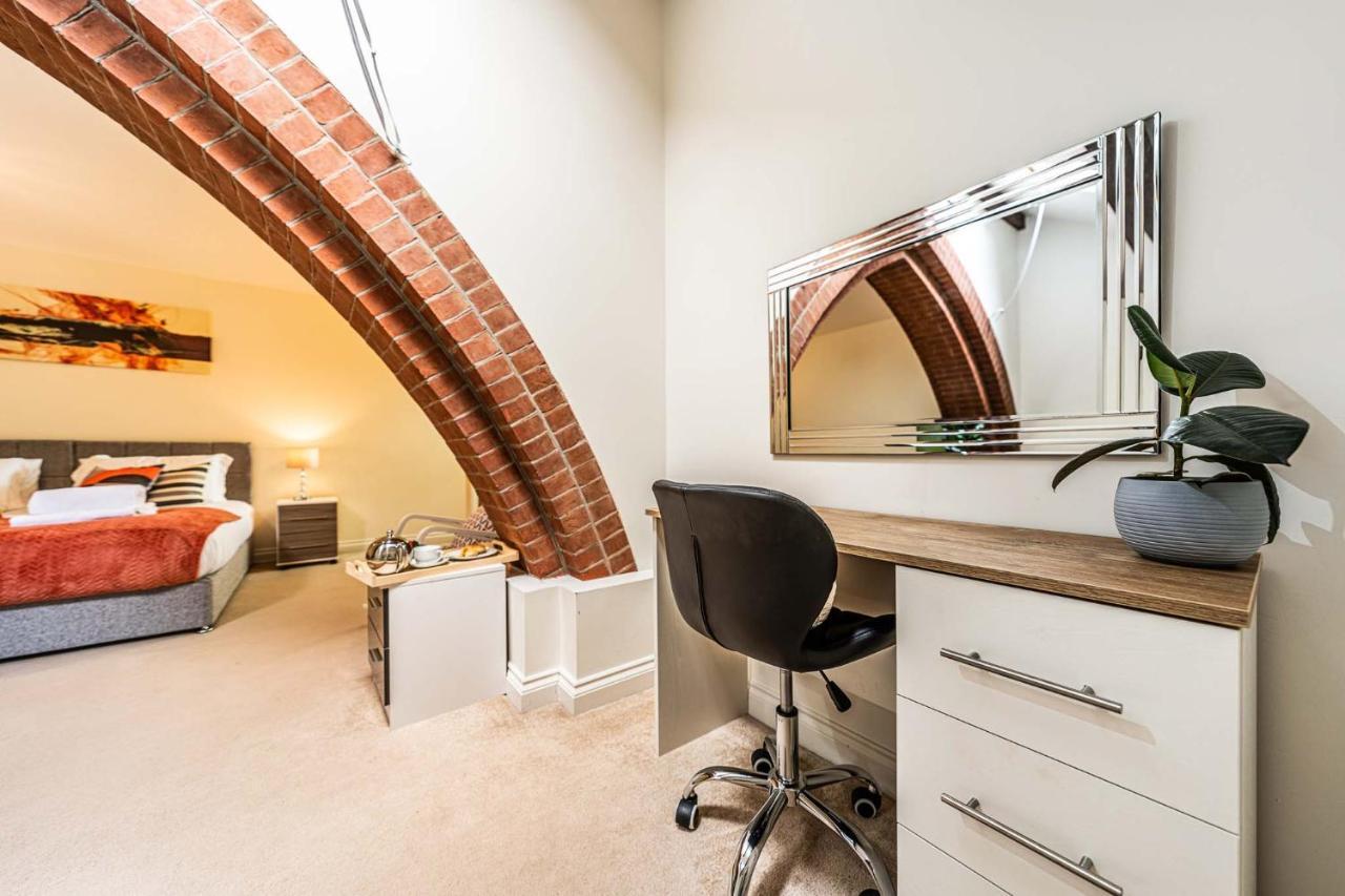 Grade 2 Listed Converted Church, Within 750yrds To Southsea Appartement