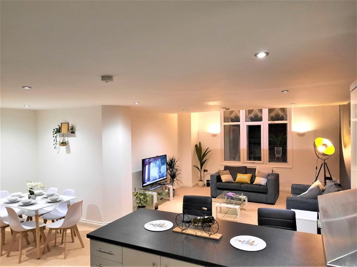 Appartement Grade 2 Listed Converted Church, Within 750yrds To Southsea